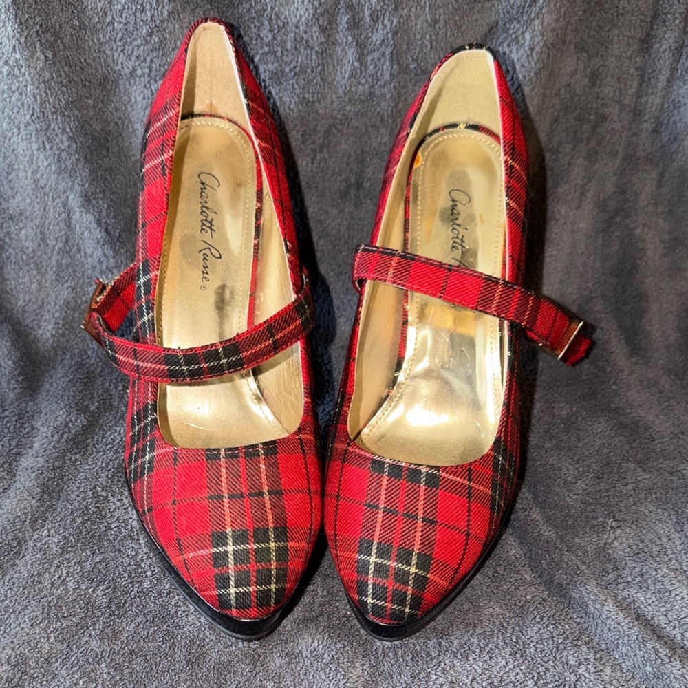 Charlotte Russe Red Plaid Holiday Heels